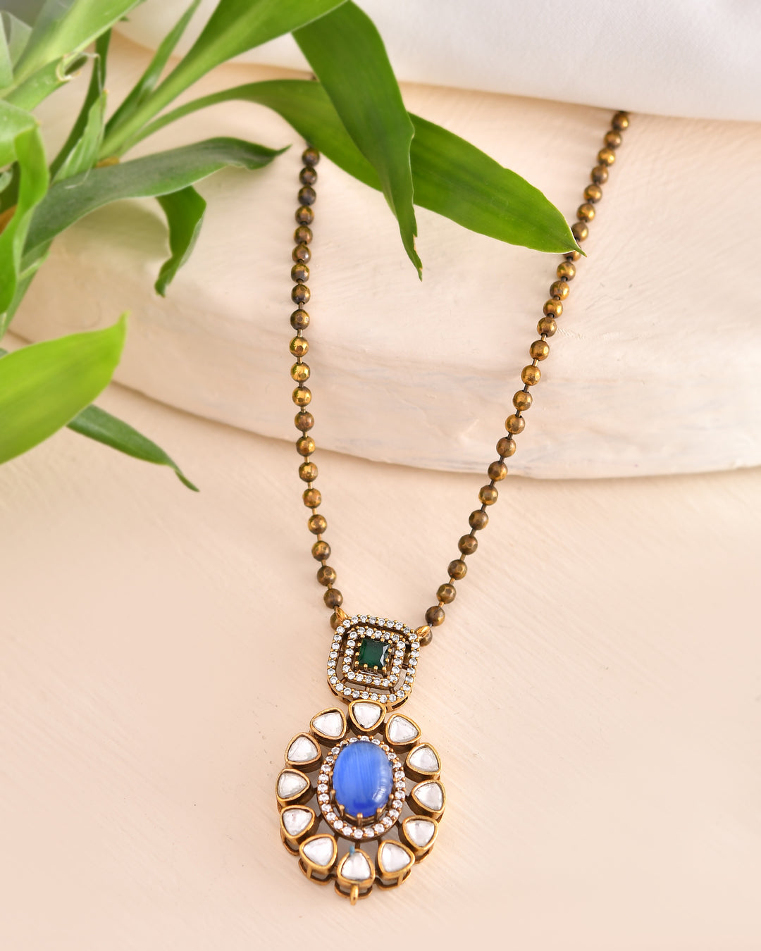 Beaded Pendant Necklace with Blue Kundan Design