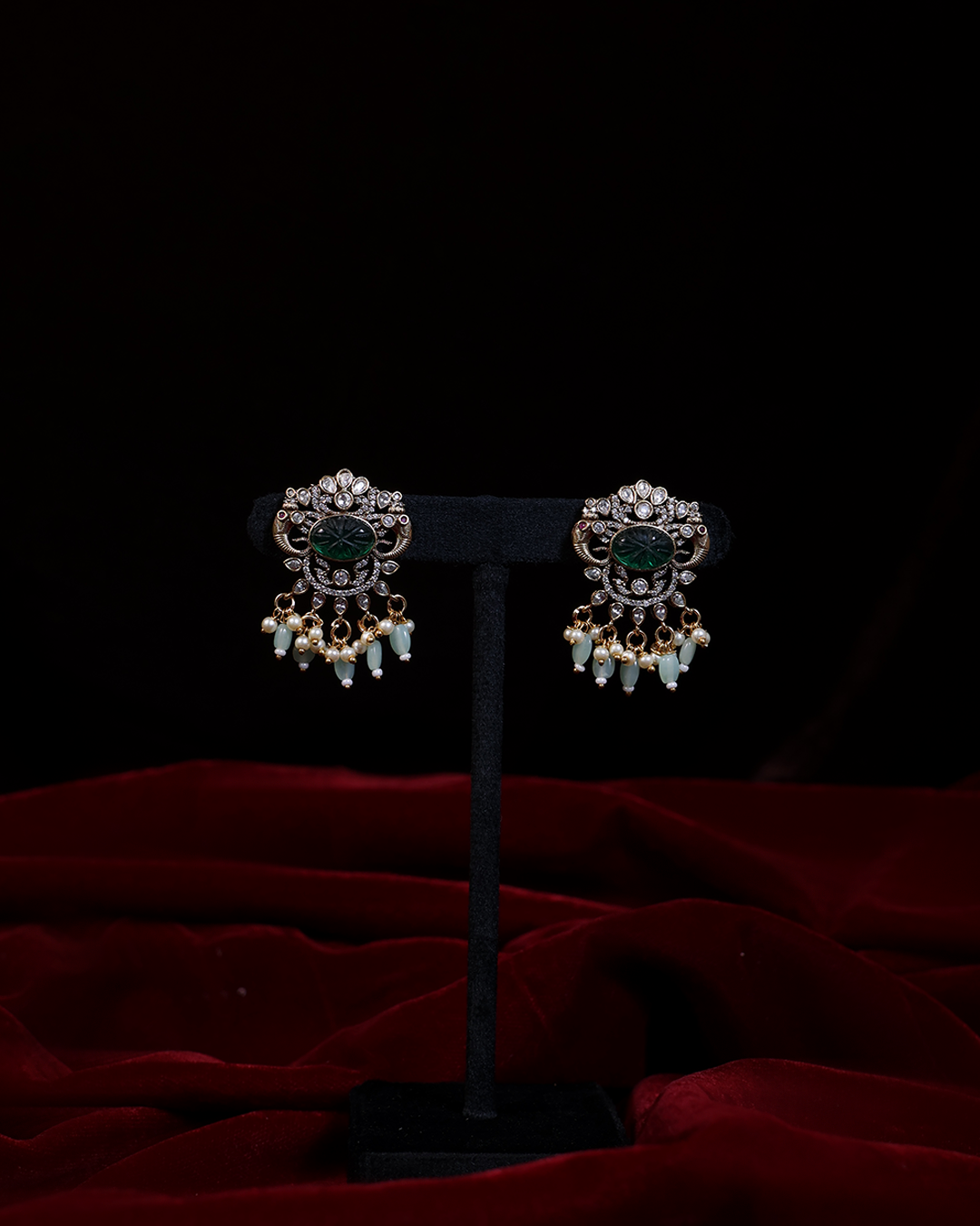 Emerald Carved Stone Necklace Set with Pearl Drops