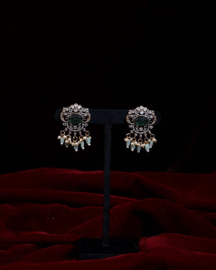 Emerald Carved Stone Necklace Set with Pearl Drops