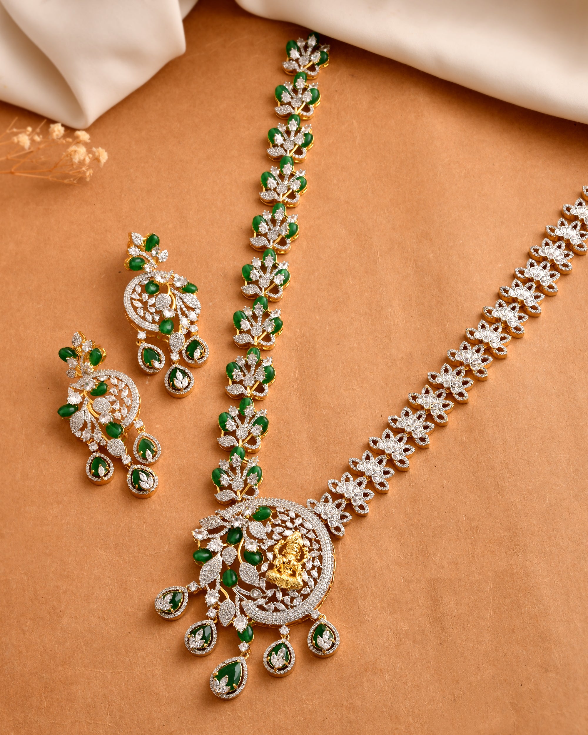 Emerald Devi Necklace Set