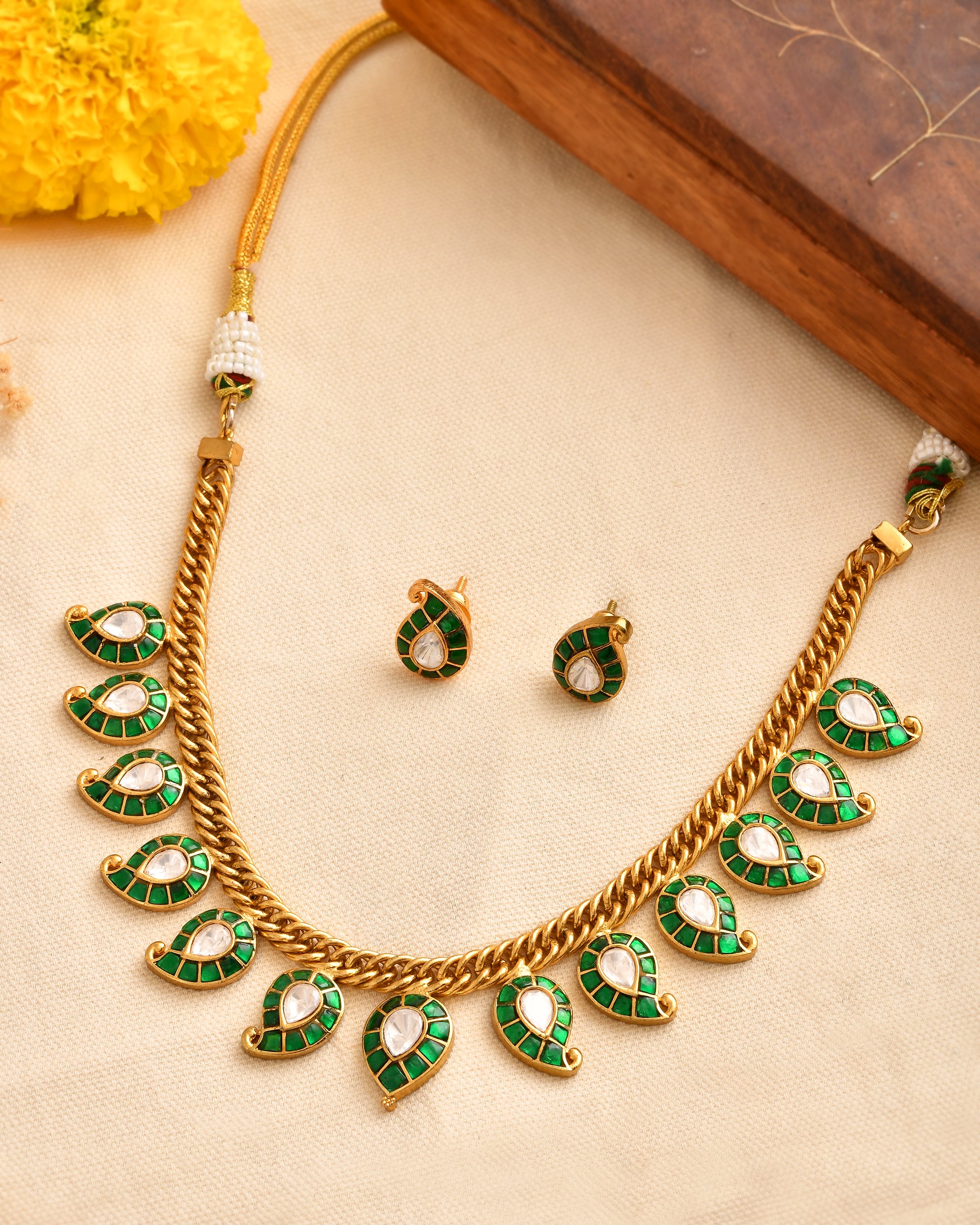 Magenta Green Drop Necklace Set with Mirror Finish