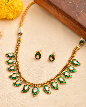 Magenta Green Drop Necklace Set with Mirror Finish