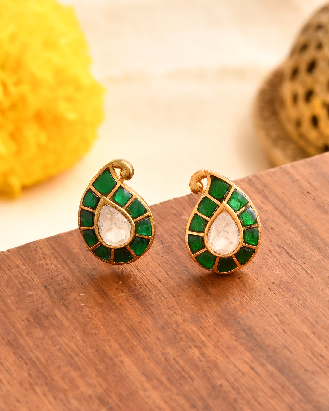 Magenta Green Drop Necklace Set with Mirror Finish