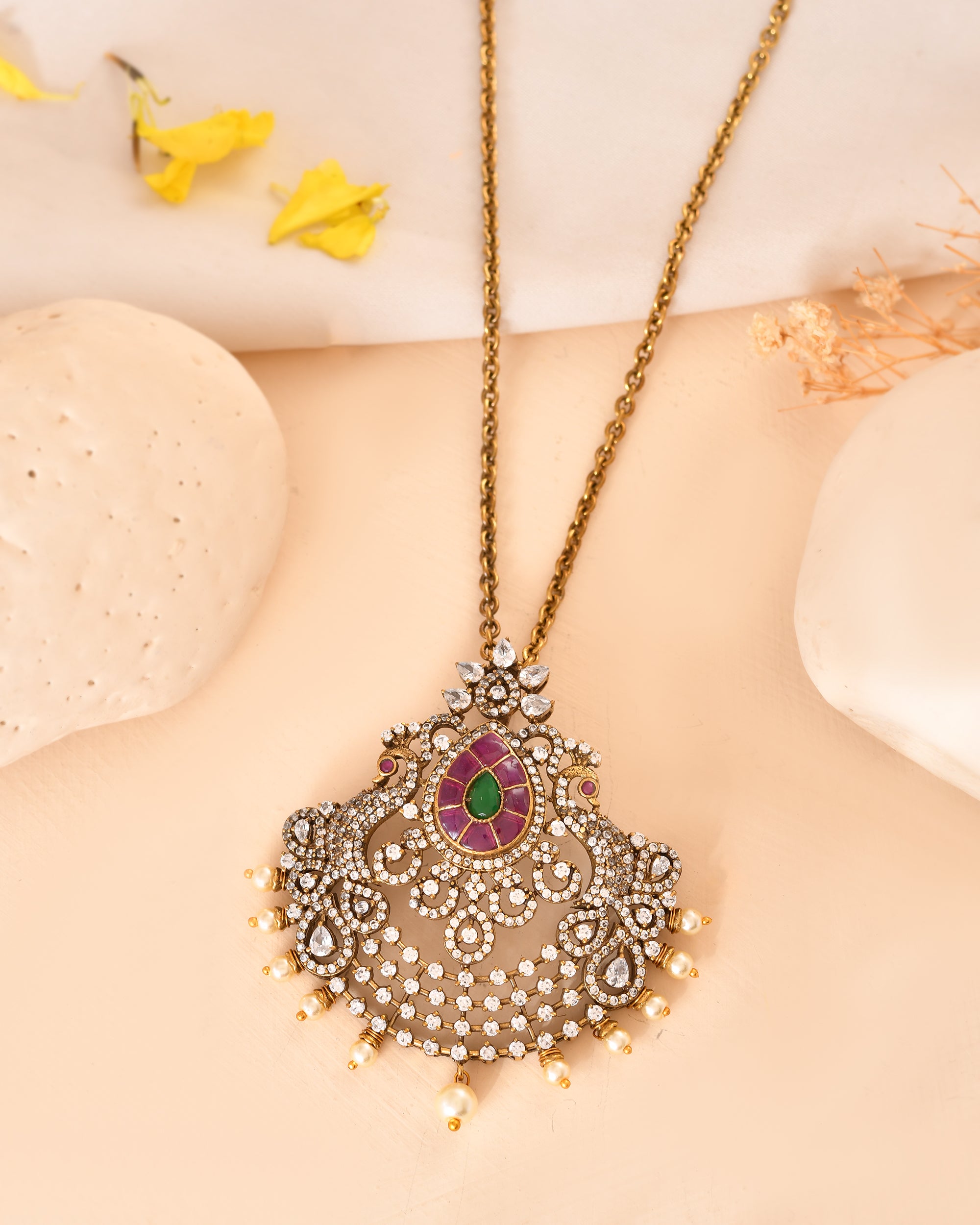Ruby Green Kundan Necklace with Pearl Detailing