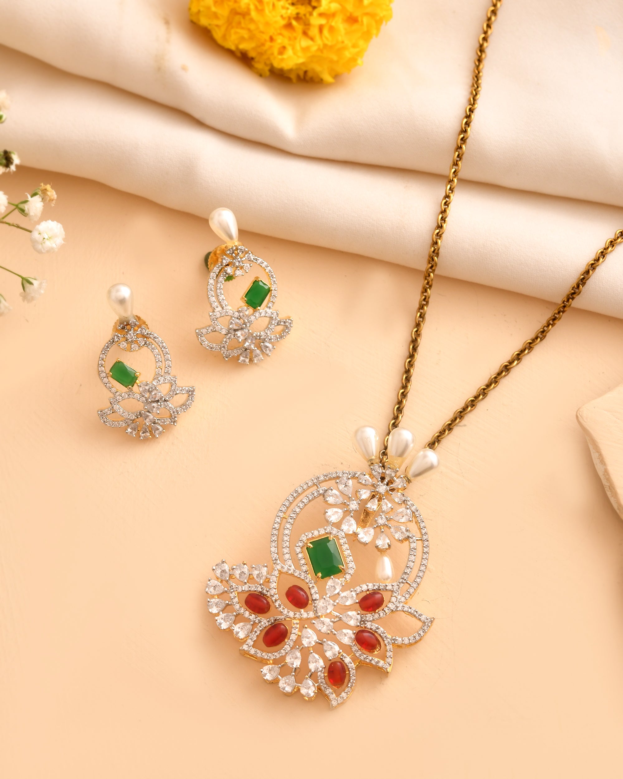 Red Bloom Necklace Set