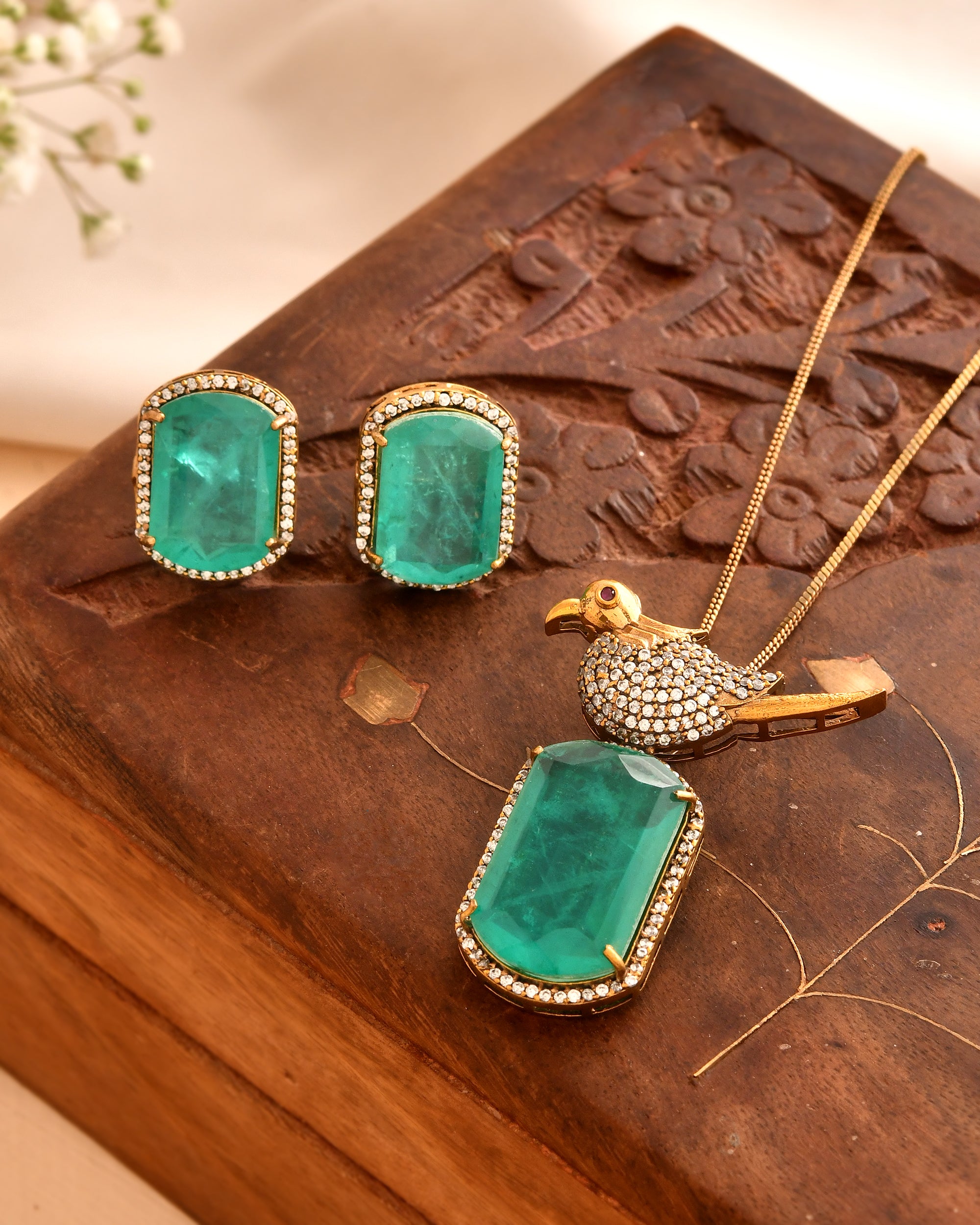 Aabha Green Grace Set
