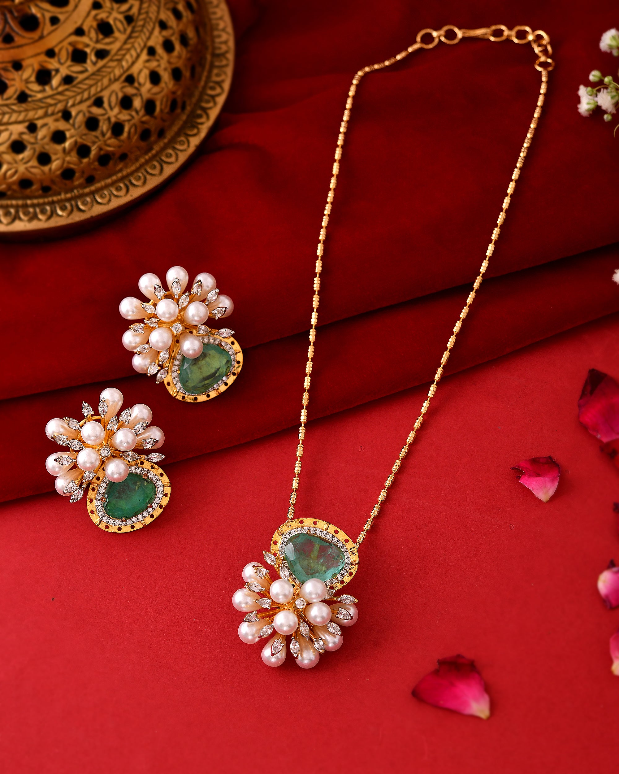 The Panna Moti Pushp Set