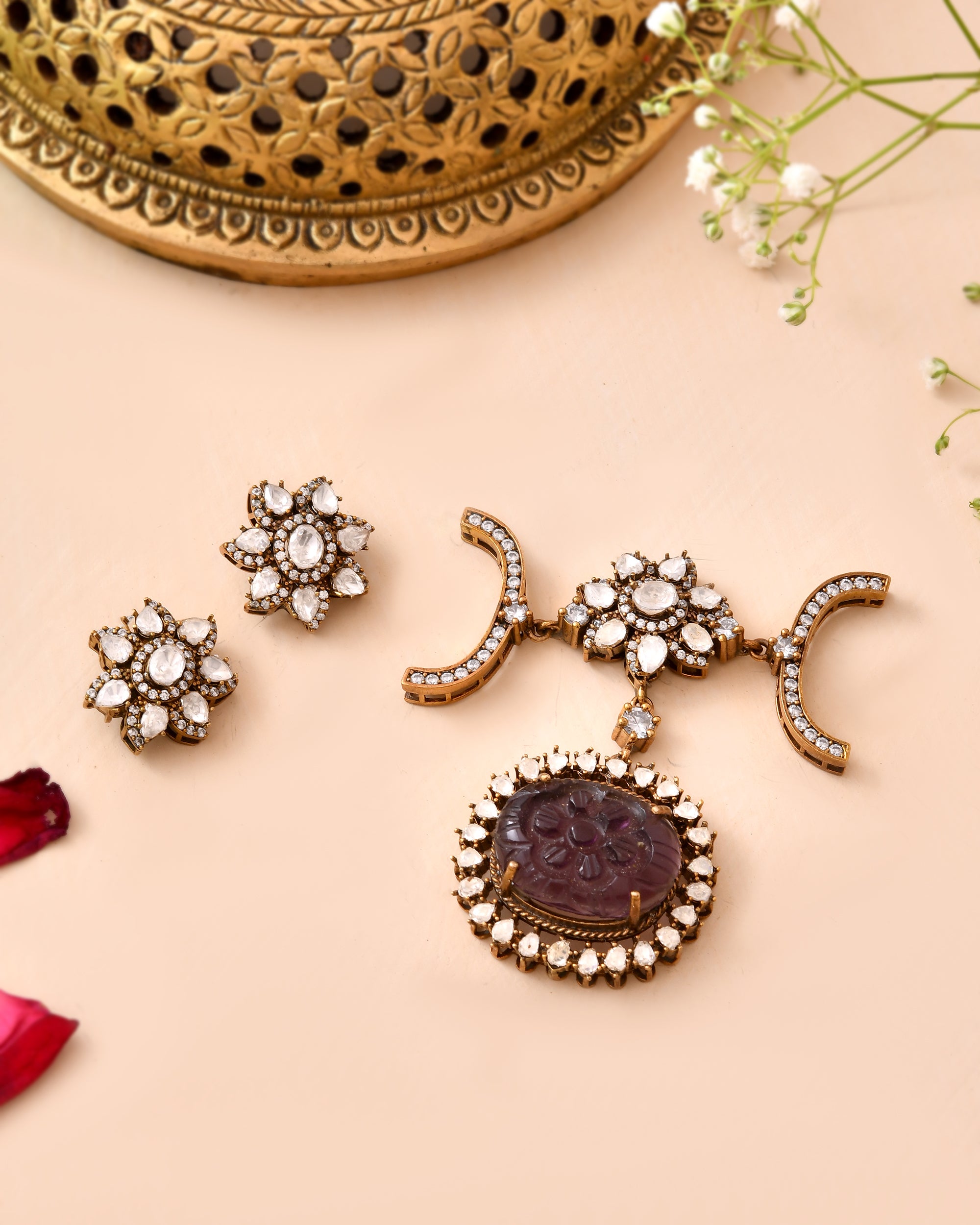 Rajkumari Pushparatna Bloom Ensemble