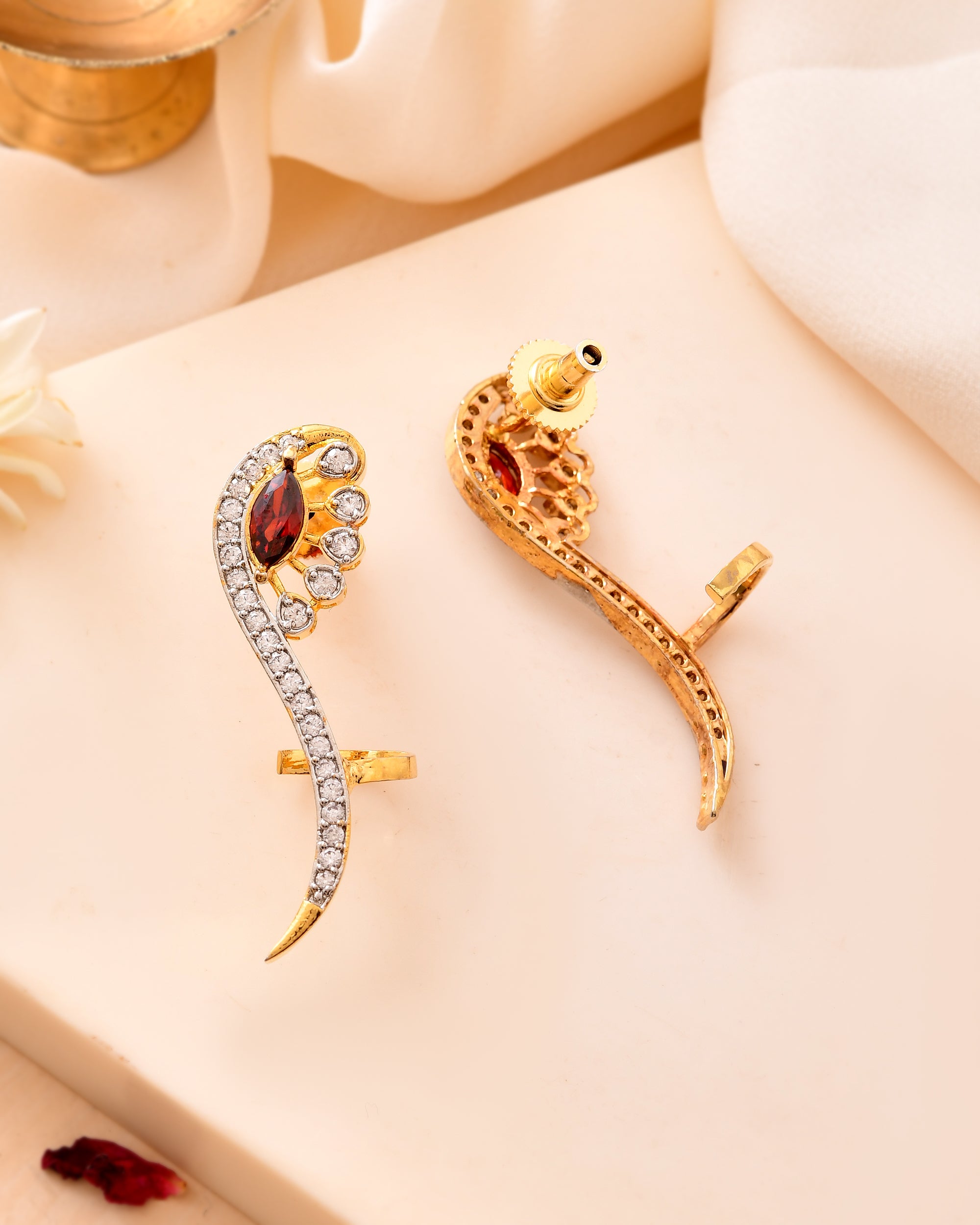 The Raktmayur Ear Climbers