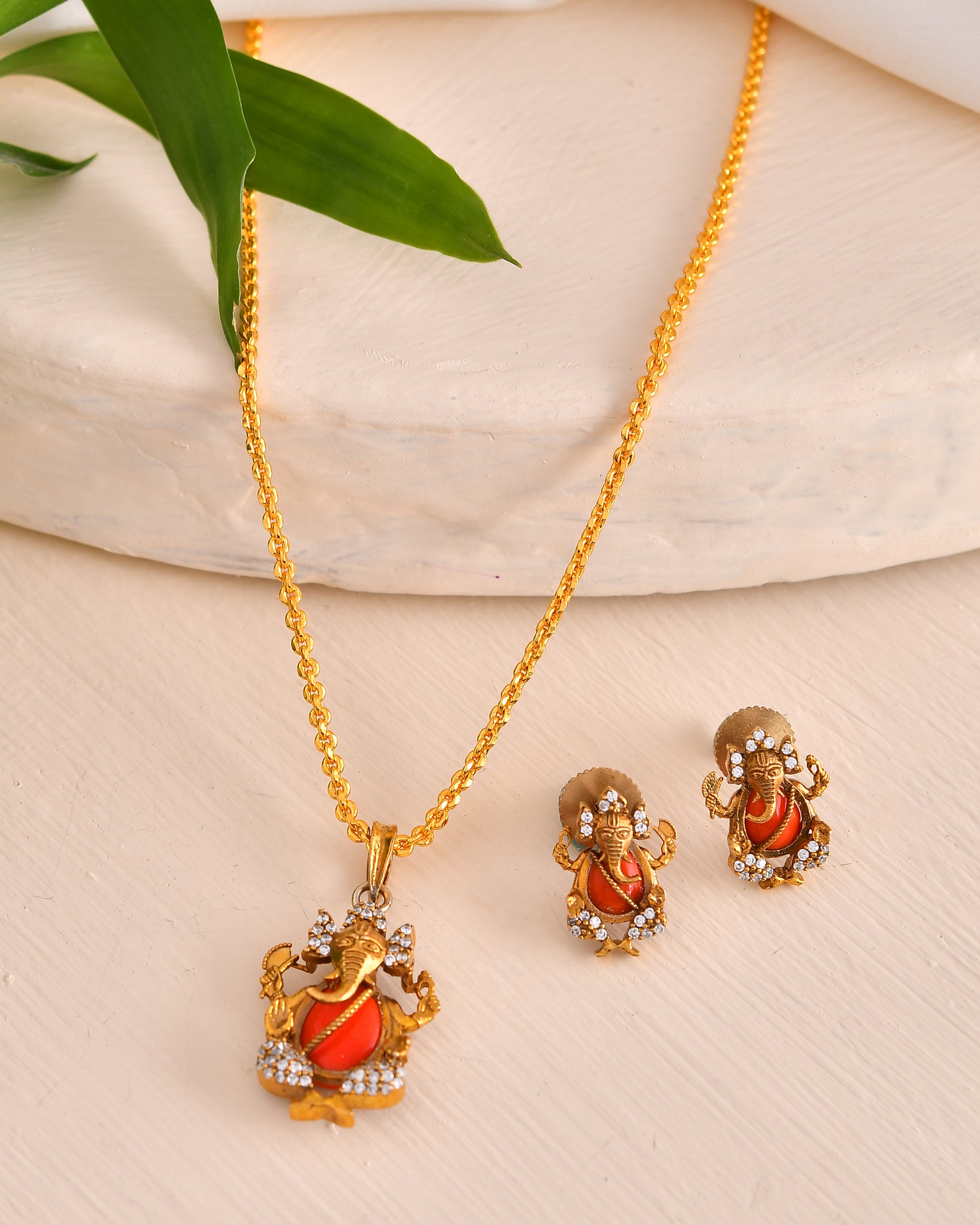 Ganesha Pendant Necklace Set with Red Detailing